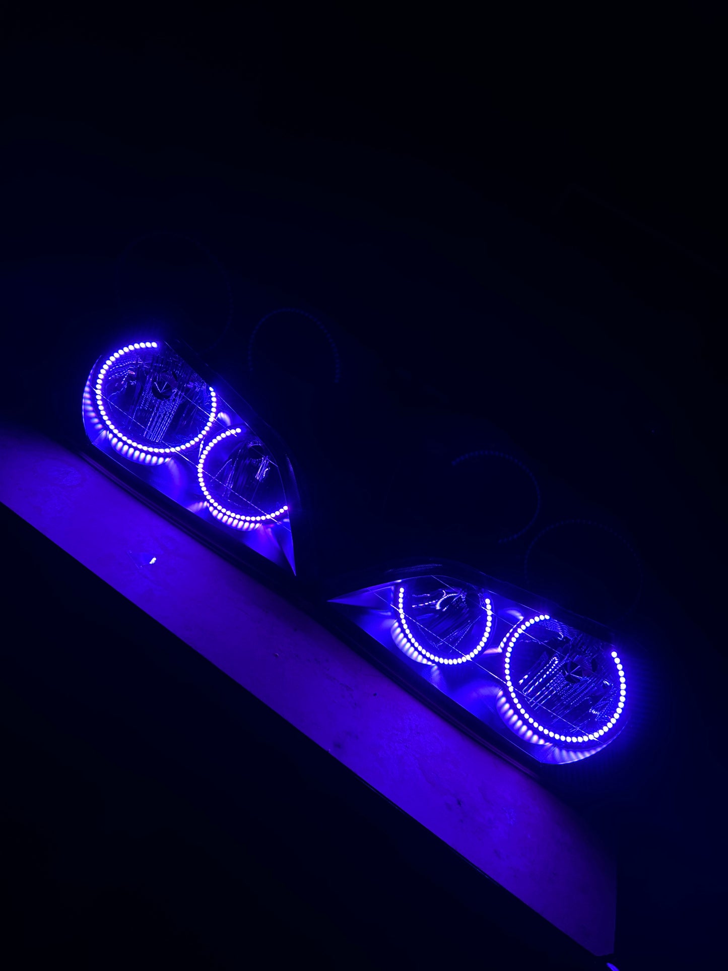 TOYOTA ALTEZZA/LEXUS IS200/IS300 BLACK HOUSING RGB HALO HEADLIGHTS