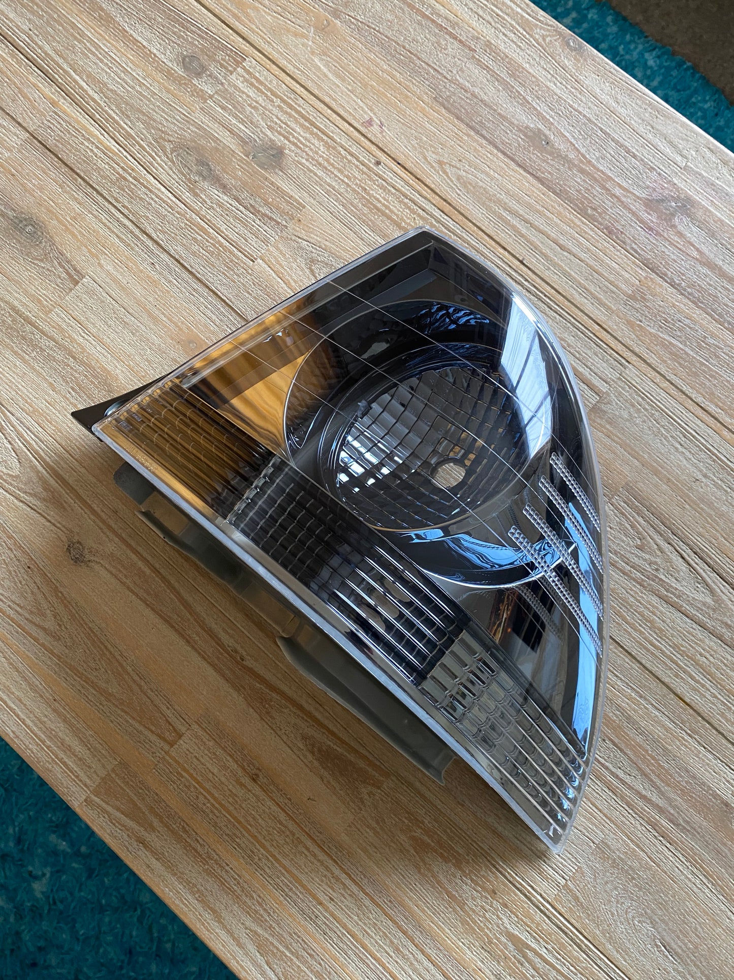TOYOTA ALTEZZA/LEXUS IS200 SHADOW CHROME CLEAR TAIL LIGHTS