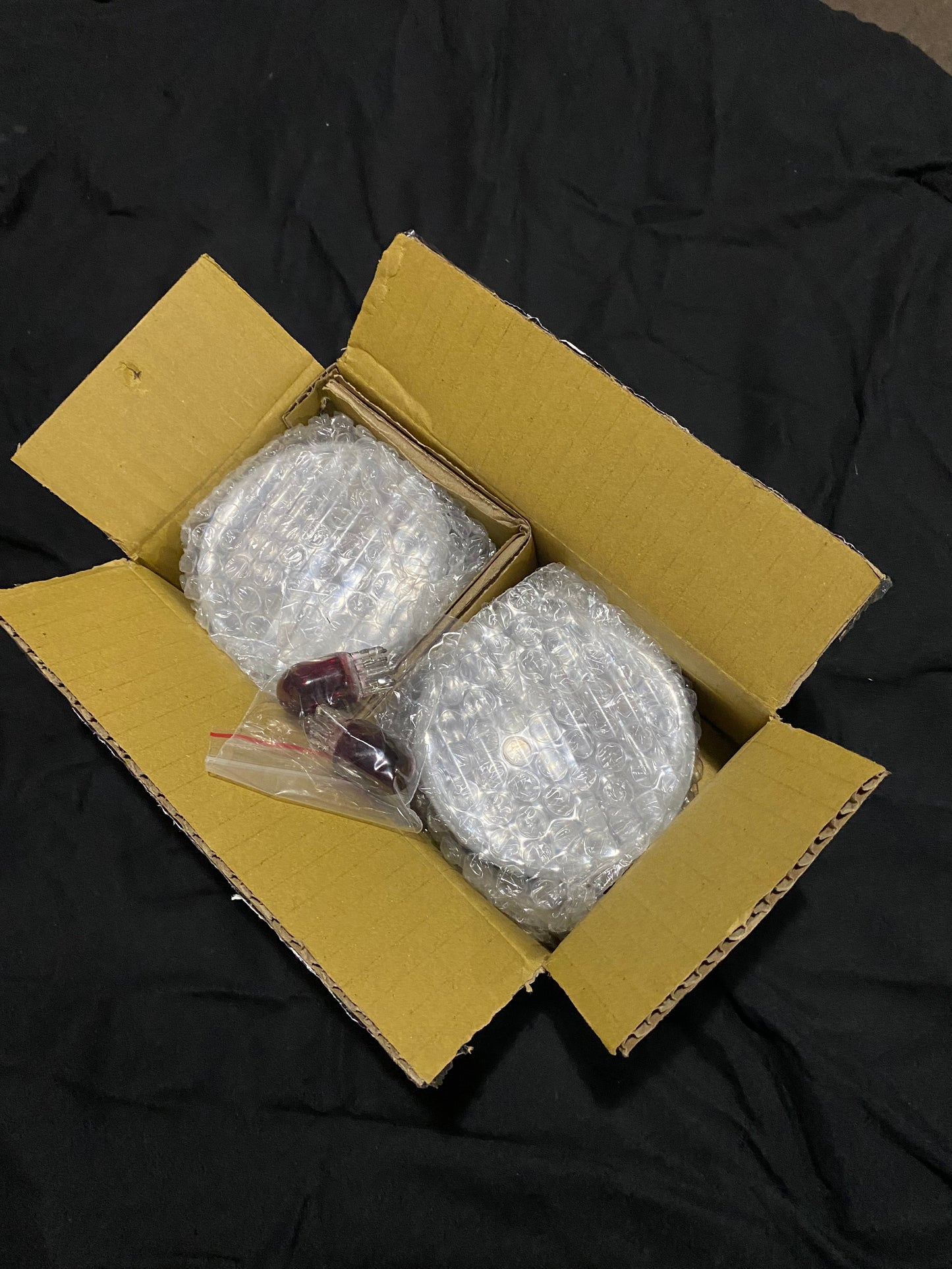 TOYOTA ALTEZZA/LEXUS IS200 CLEAR TRUNK TAIL LIGHTS