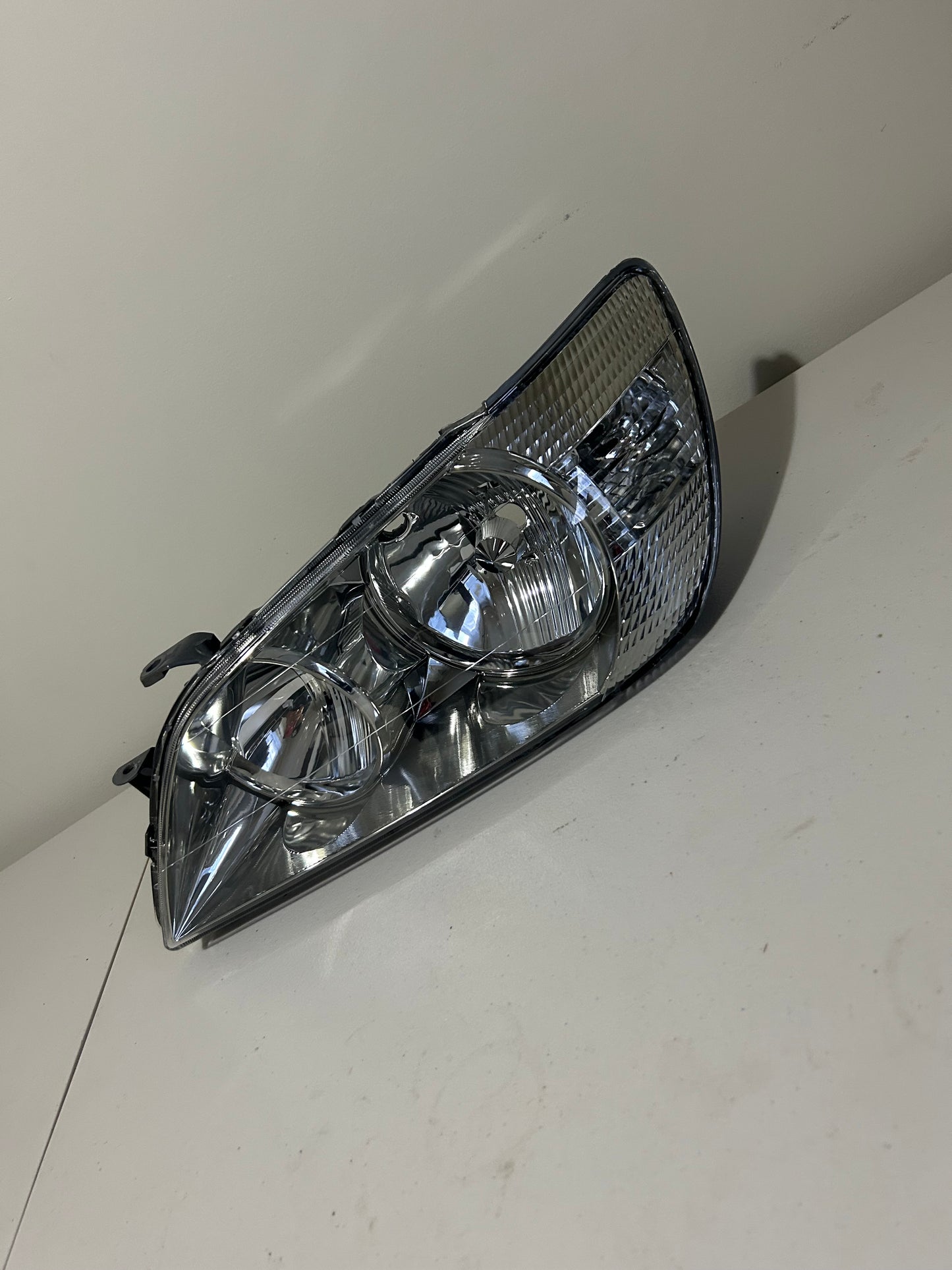TOYOTA ALTEZZA/ LEXUS IS200 FULL CLEAR LIGHT COMBO!