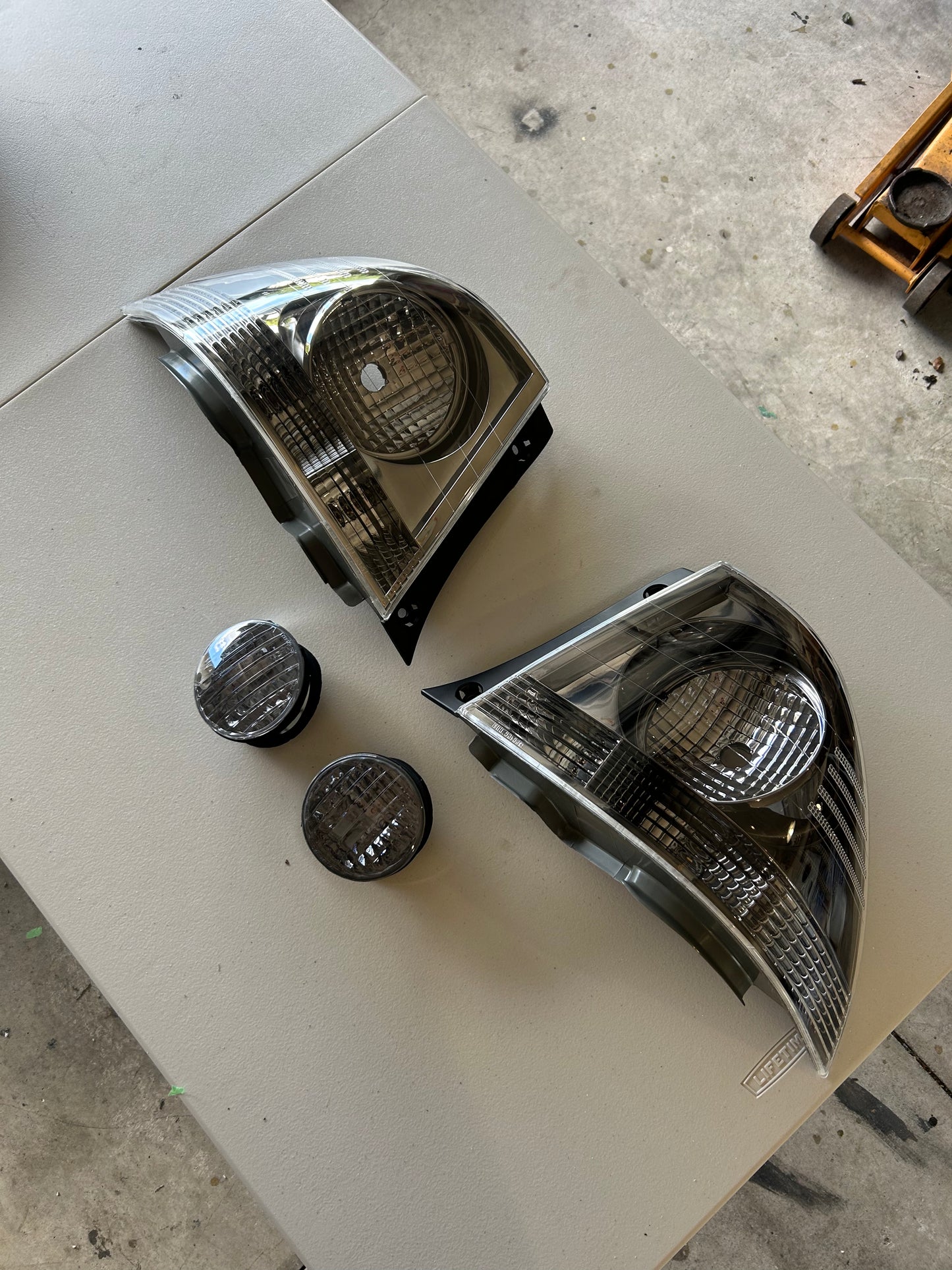 TOYOTA ALTEZZA/LEXUS IS200 SHADOW CHROME TAIL LIGHT COMBO