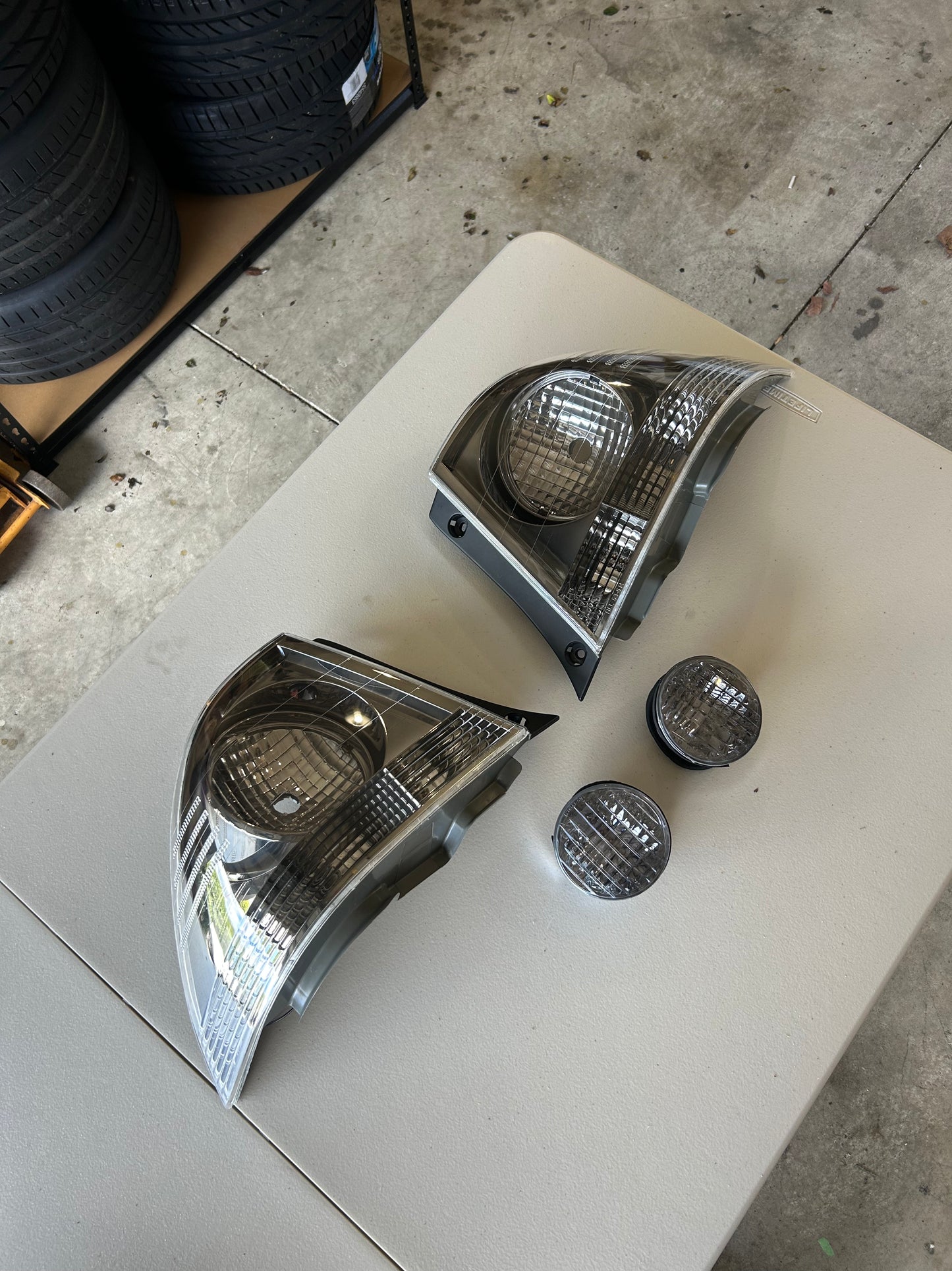 TOYOTA ALTEZZA/LEXUS IS200 SHADOW CHROME TAIL LIGHT COMBO