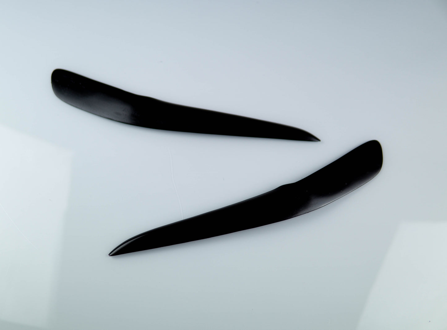 TOYOTA ALTEZZA/LEXUS IS200 HEADLIGHT EYELID COVERS