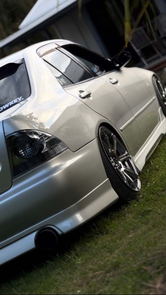 TOYOTA ALTEZZA/LEXUS IS200 SHADOW CHROME CLEAR TAIL LIGHTS